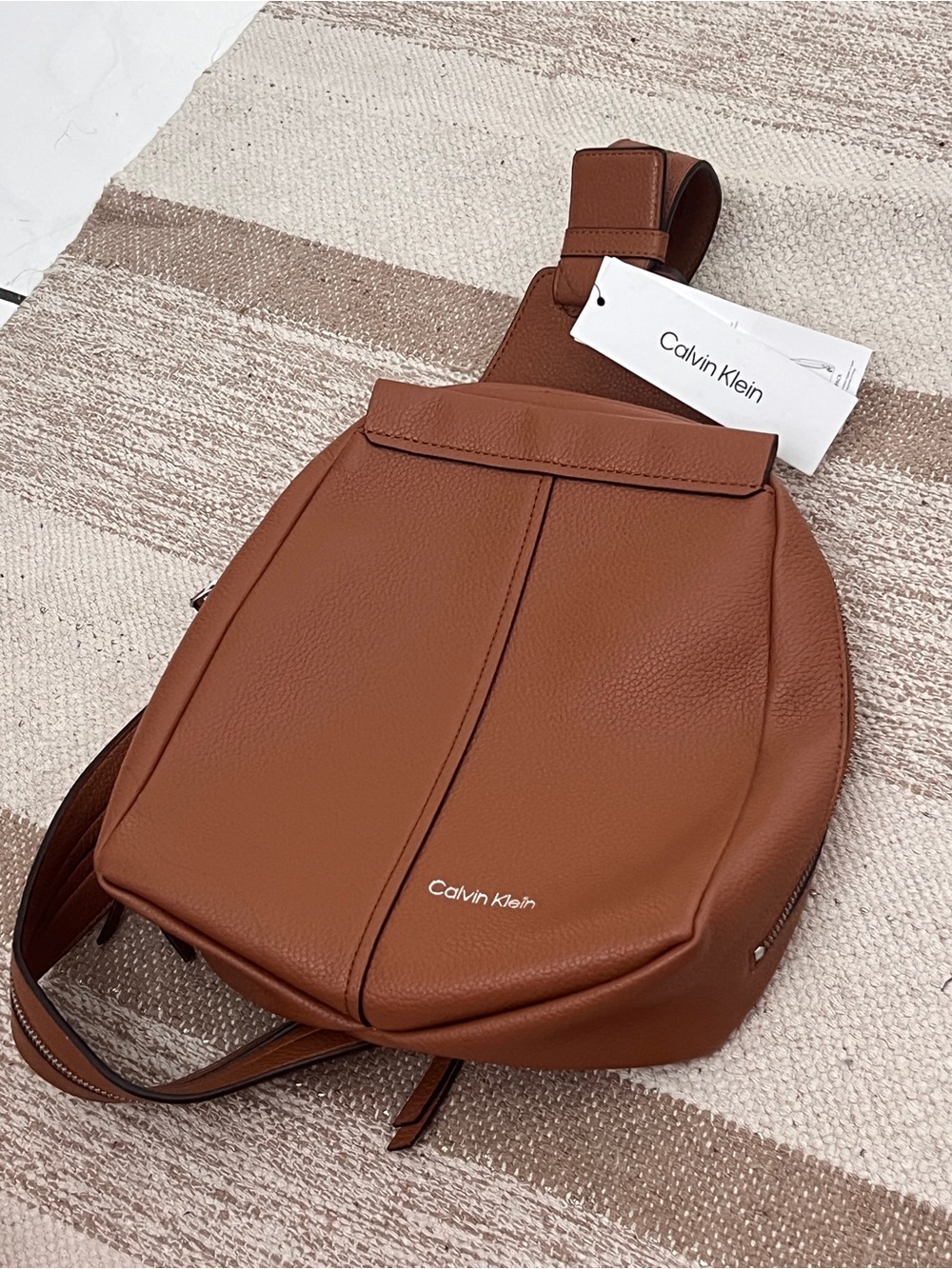 Calvin Klein Tan Leather Sling Pack - Picture 2 of 6